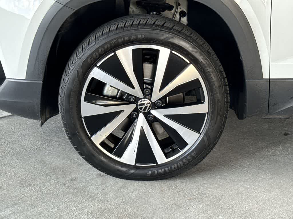 Thumbnail: 2024 Volkswagen Taos - 11