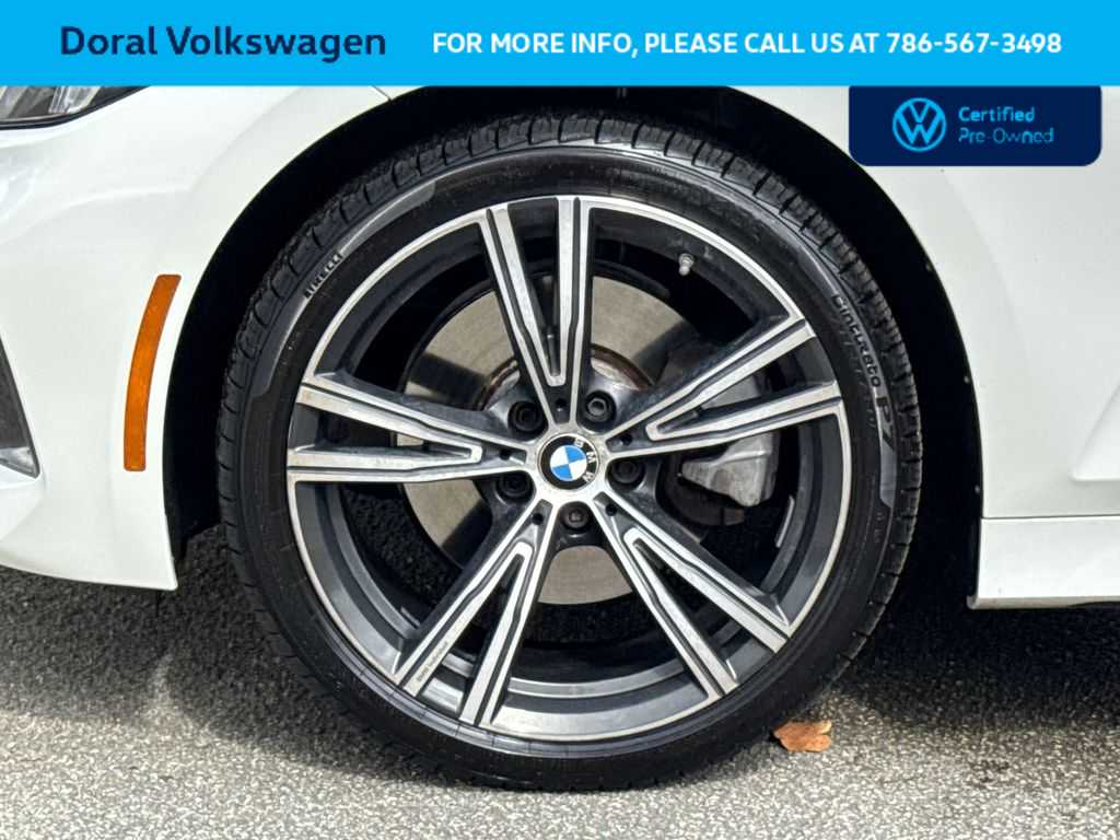 Thumbnail: 2024 BMW 3 Series - 11