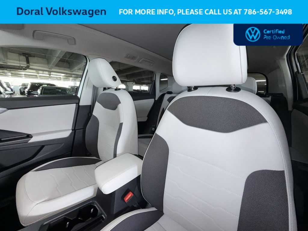 Thumbnail: 2025 Volkswagen Taos - 14