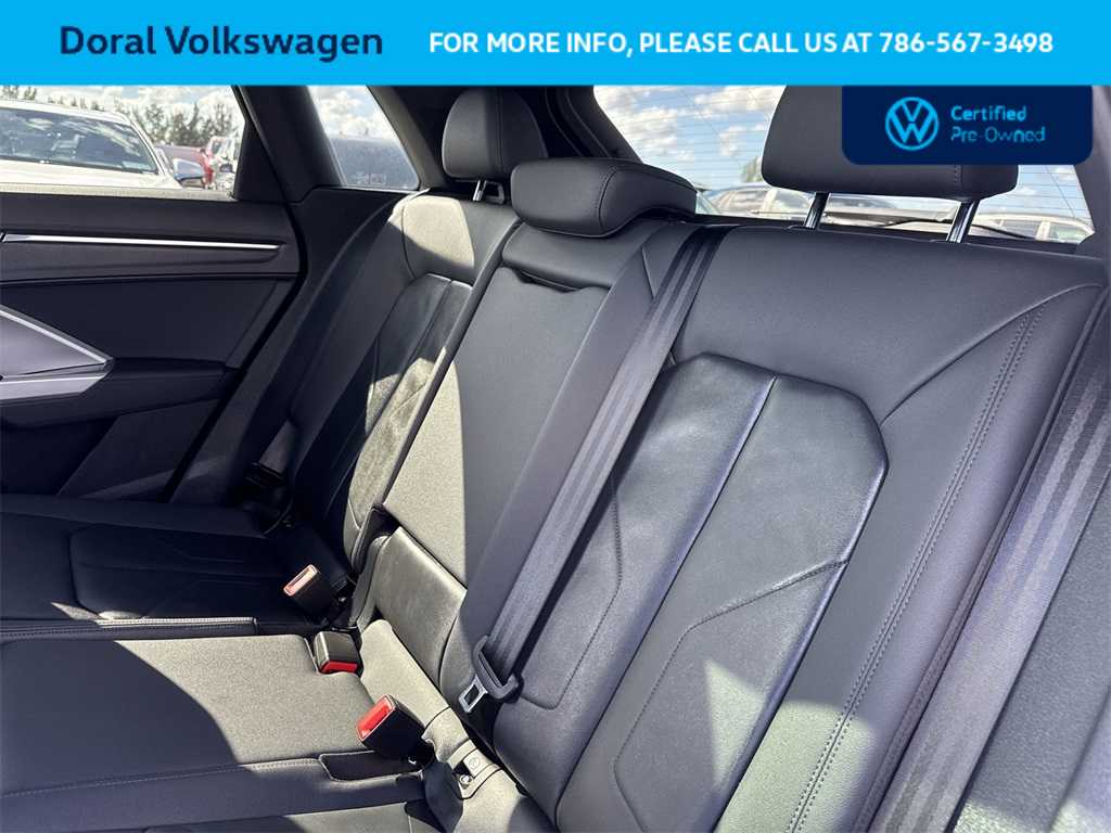 Thumbnail: 2021 Audi Q3 - 23