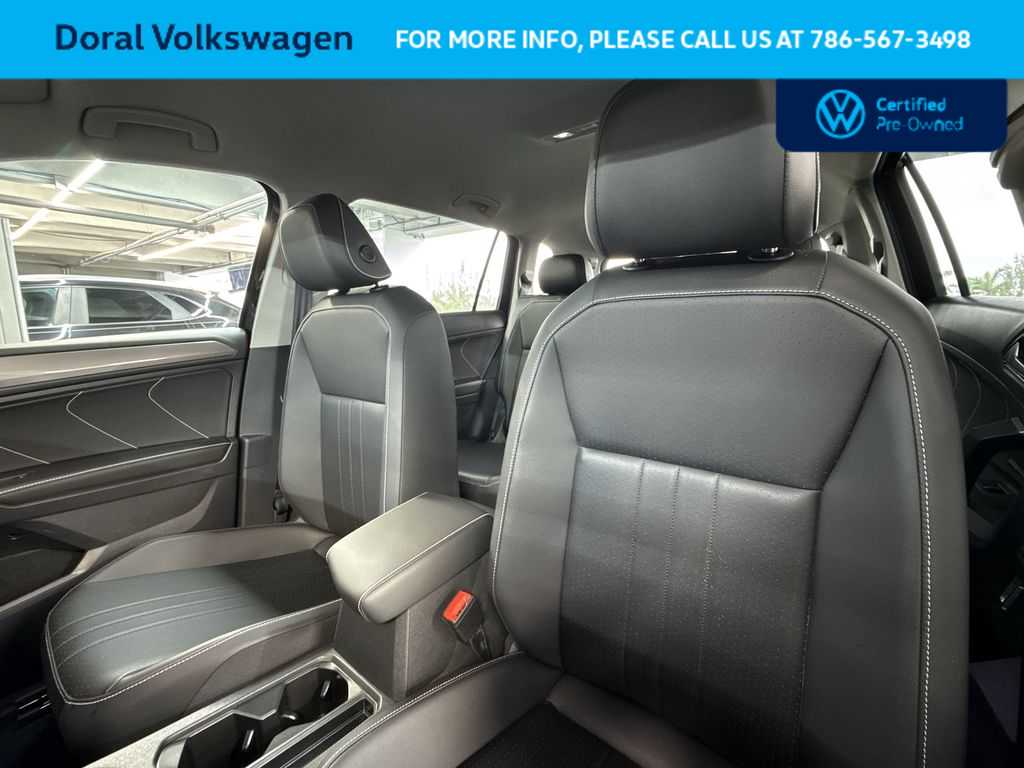 Thumbnail: 2023 Volkswagen Tiguan - 14
