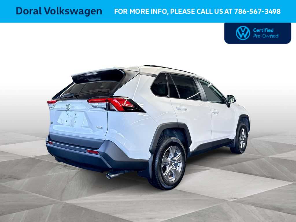 Thumbnail: 2024 Toyota RAV4 - 8