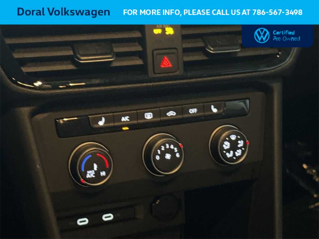 Thumbnail: 2022 Volkswagen Taos - 19
