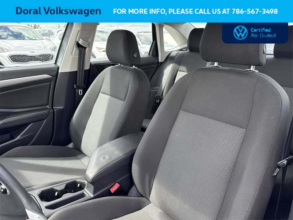 Thumbnail: 2019 Volkswagen Jetta - 14