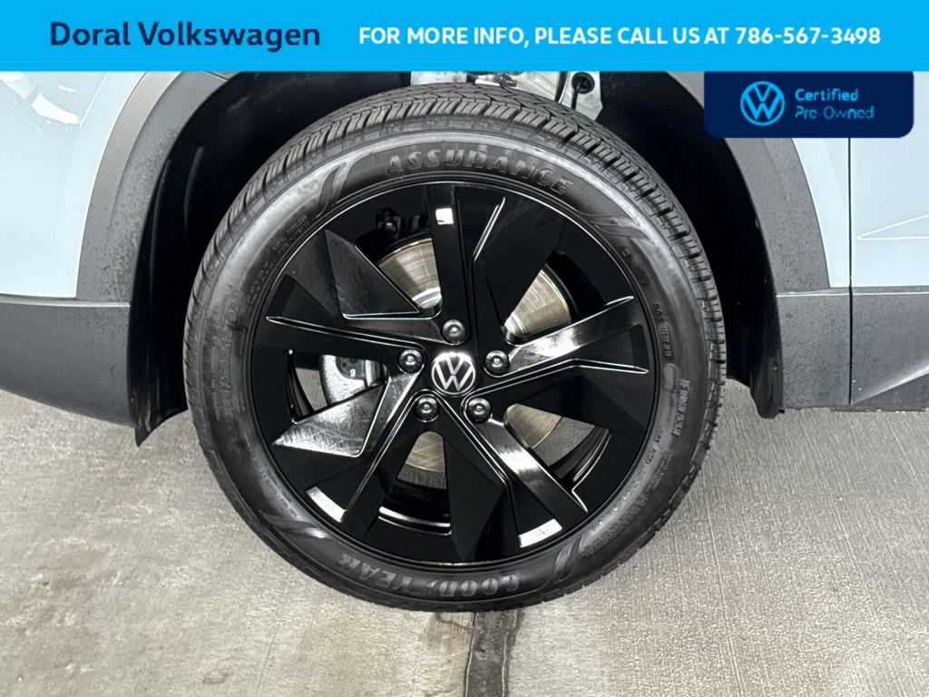 Thumbnail: 2025 Volkswagen Taos - 11