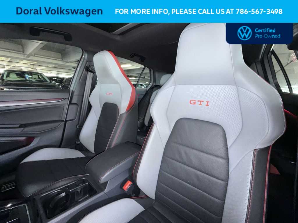 Thumbnail: 2025 Volkswagen Golf - 14