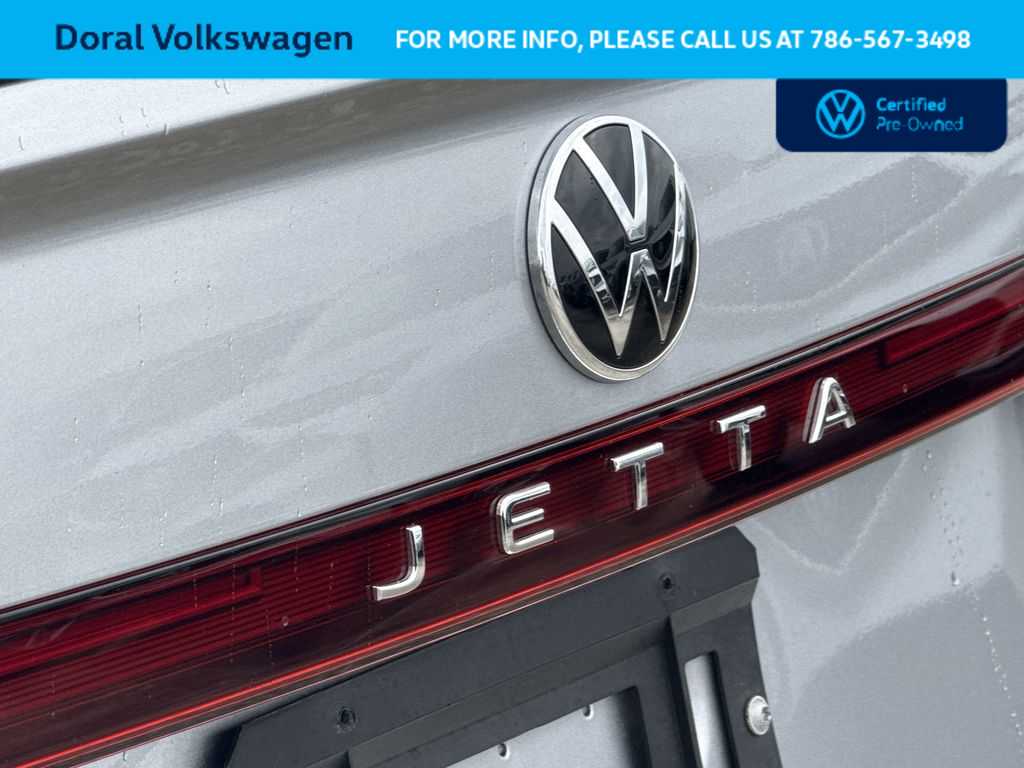 Thumbnail: 2025 Volkswagen Jetta - 10