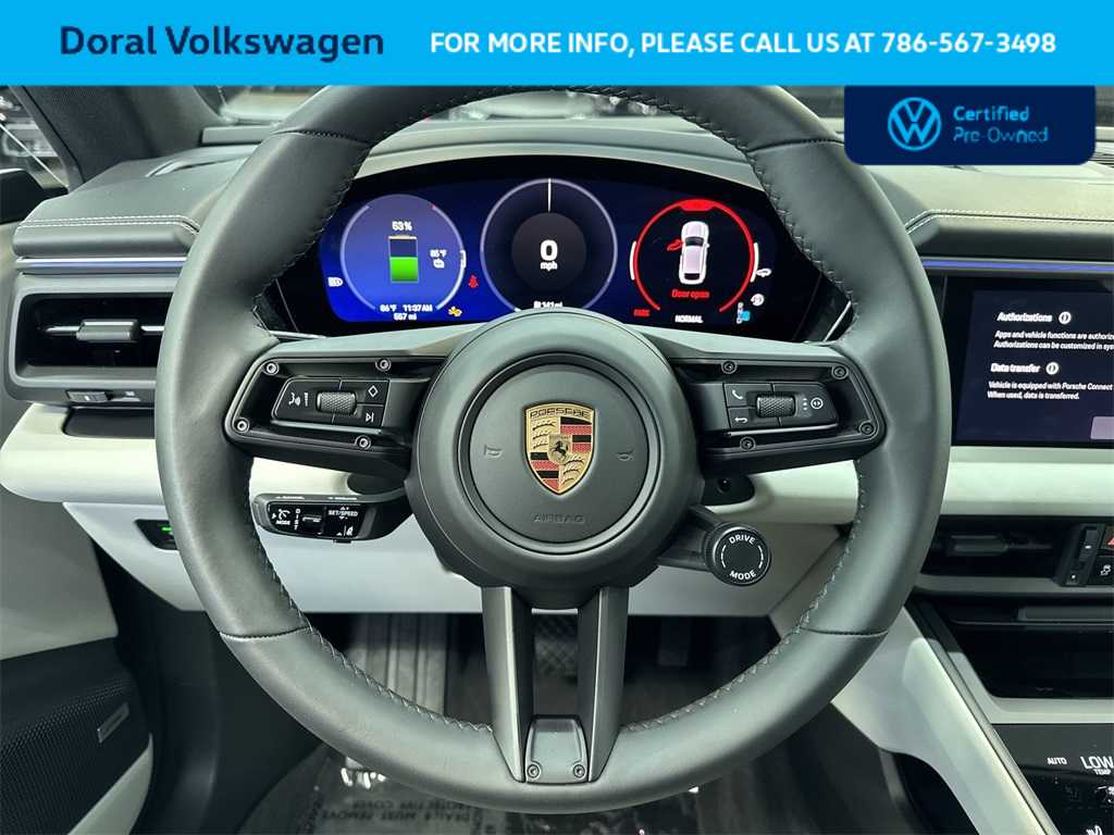 Thumbnail: 2025 Porsche Macan - 15
