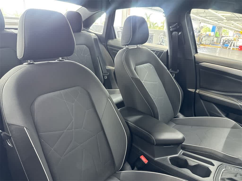 Thumbnail: 2026 Volkswagen Jetta - 27