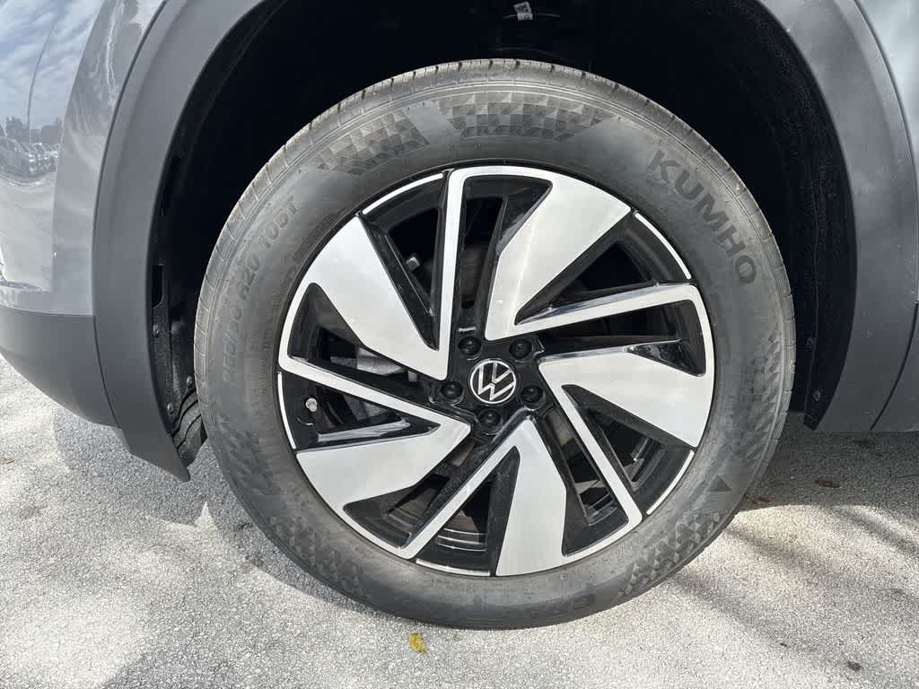 Thumbnail: 2026 Volkswagen Atlas - 10