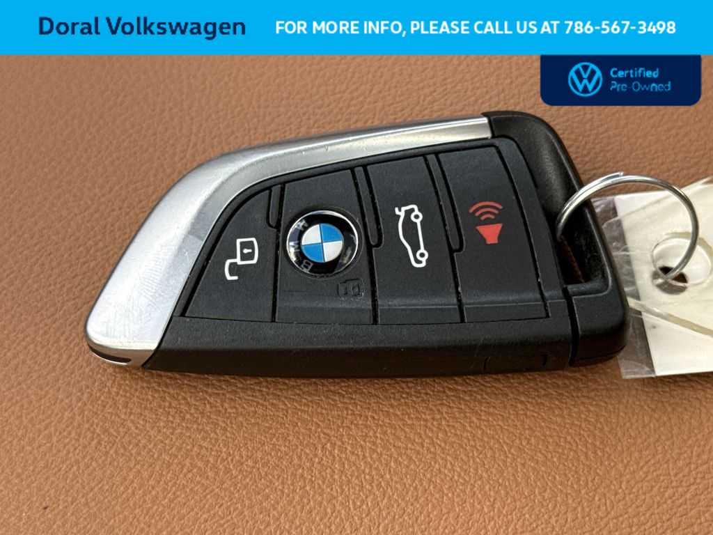 Thumbnail: 2024 BMW 3 Series - 28