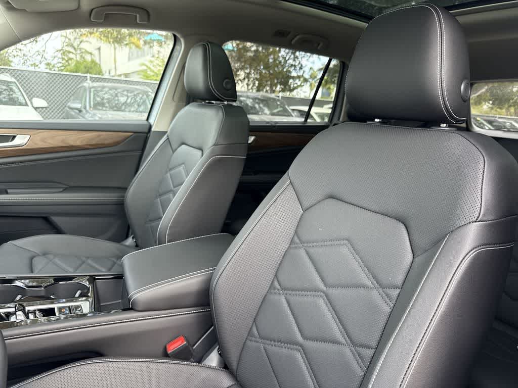 Thumbnail: 2026 Volkswagen Atlas - 14