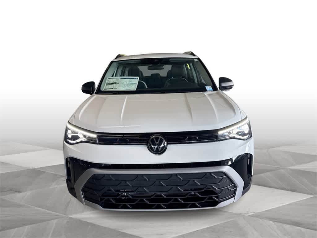 Thumbnail: 2025 Volkswagen Taos - 3