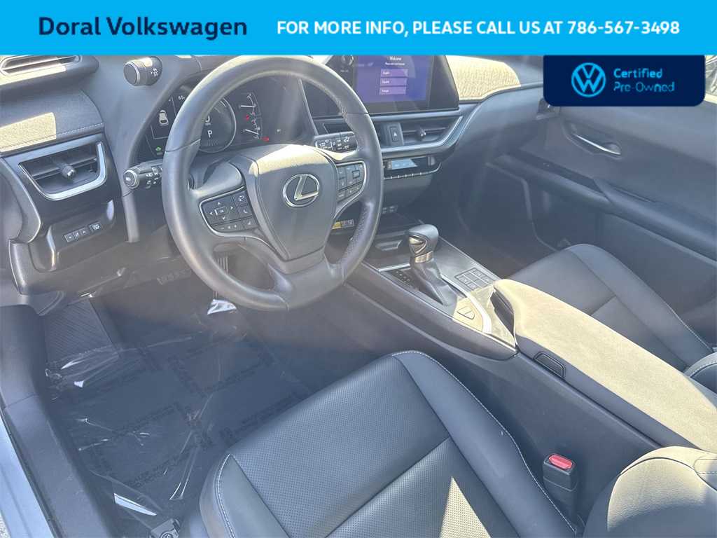 Thumbnail: 2024 Lexus UX - 13