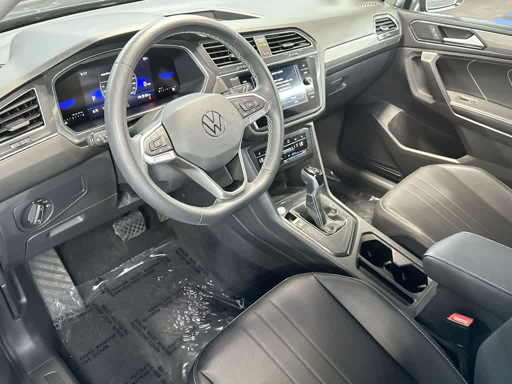 Thumbnail: 2023 Volkswagen Tiguan - 13