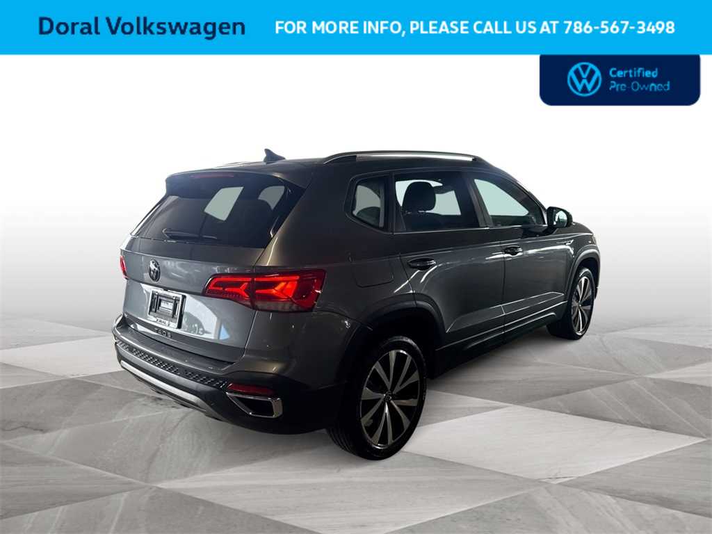 Thumbnail: 2022 Volkswagen Taos - 8