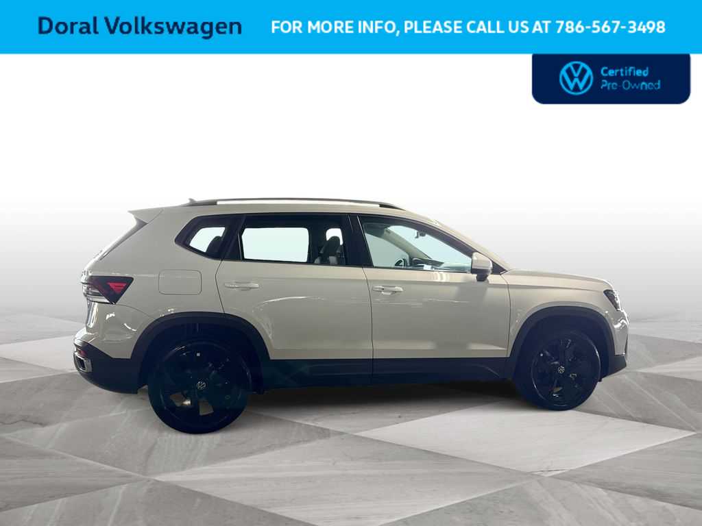 Thumbnail: 2025 Volkswagen Taos - 9
