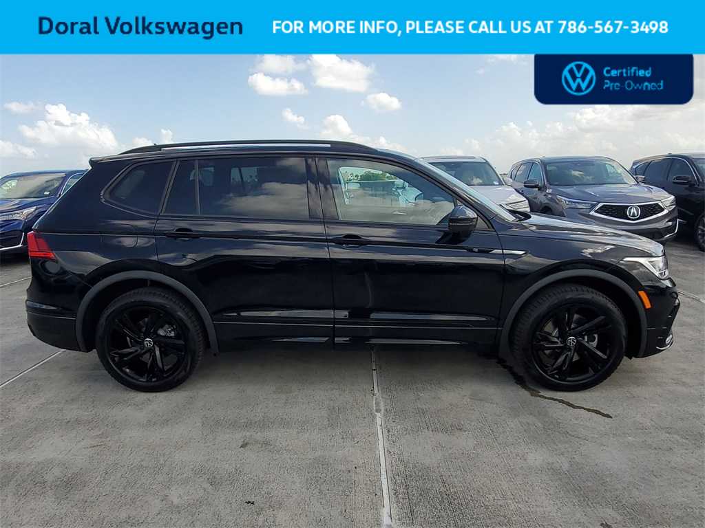 Thumbnail: 2023 Volkswagen Tiguan - 12