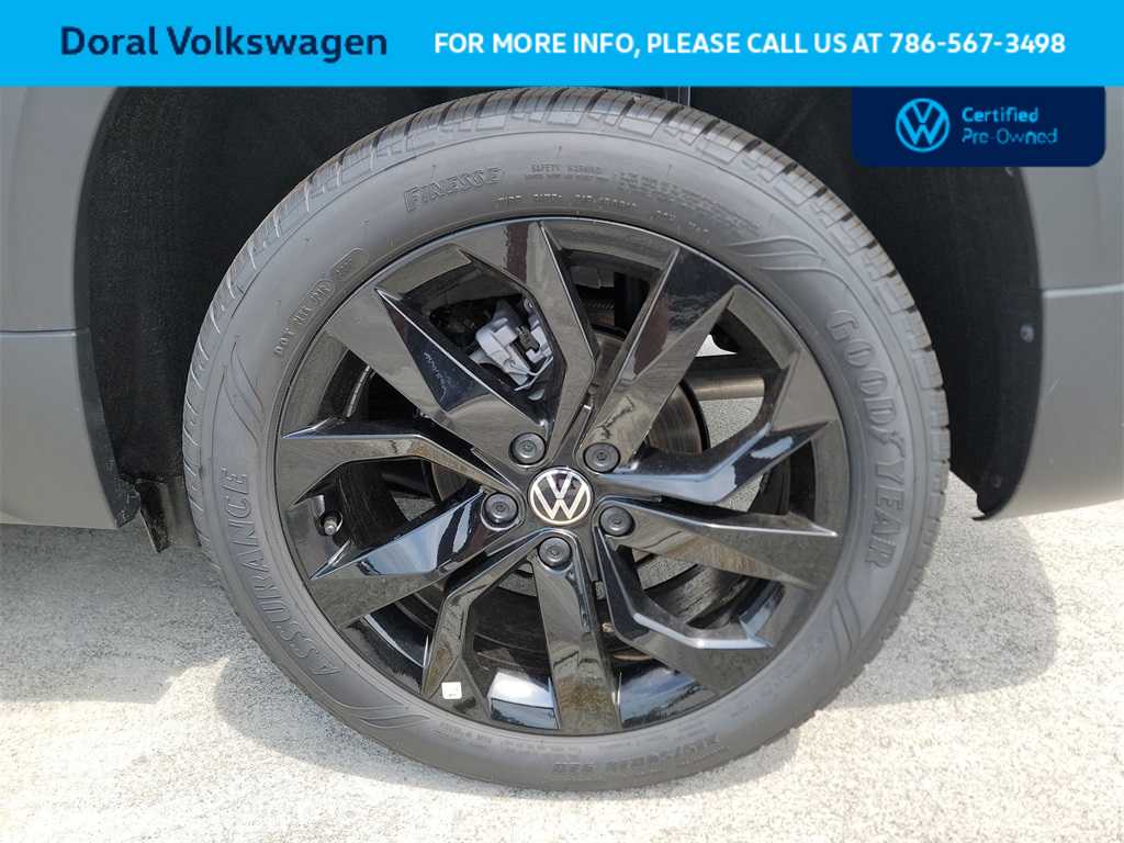 2023 Volkswagen Taos SE 17