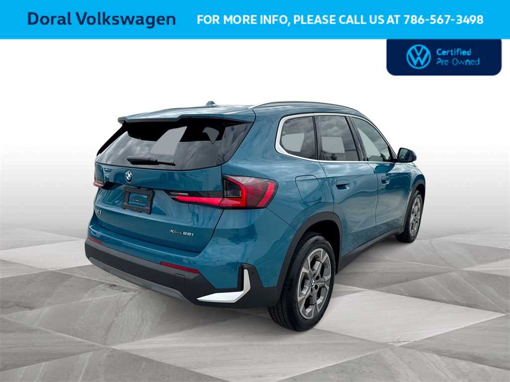 Thumbnail: 2023 BMW X1 - 8