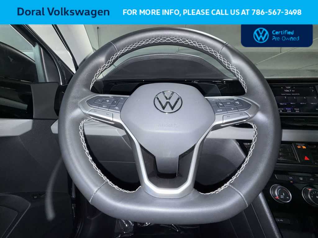 Thumbnail: 2024 Volkswagen Taos - 15