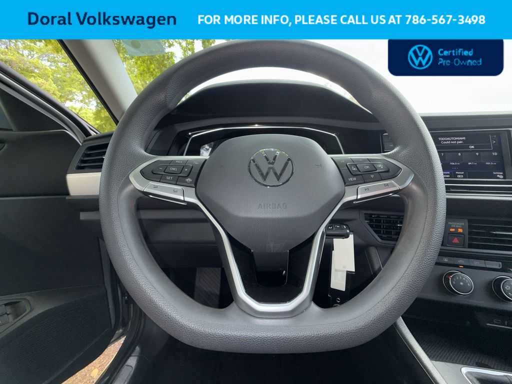 Thumbnail: 2023 Volkswagen Jetta - 15
