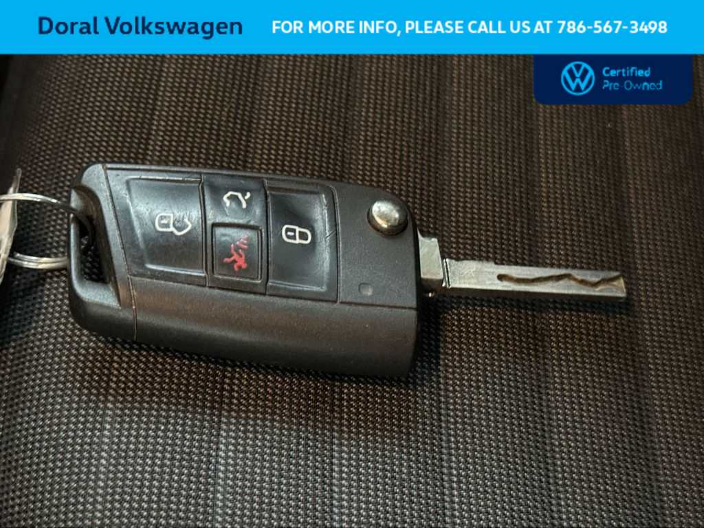 Thumbnail: 2023 Volkswagen Jetta - 28
