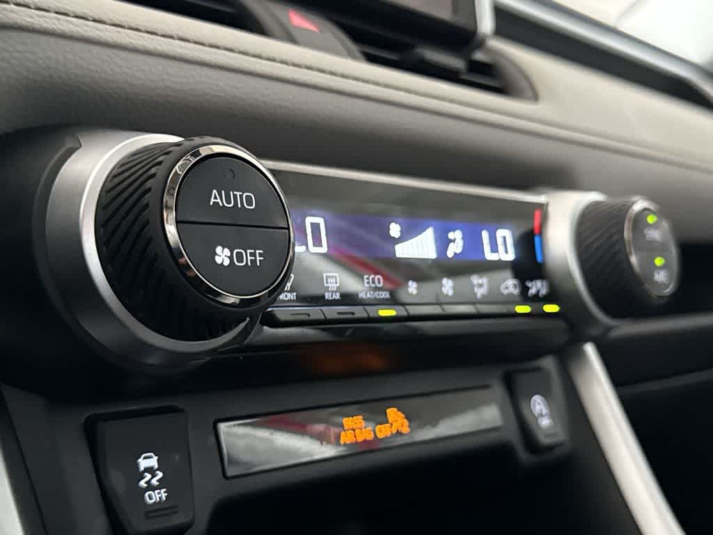 Thumbnail: 2024 Toyota RAV4 - 20