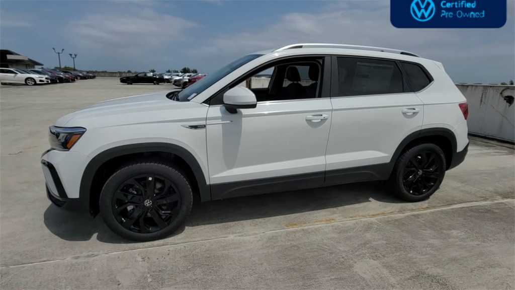 2023 Volkswagen Taos SE 6