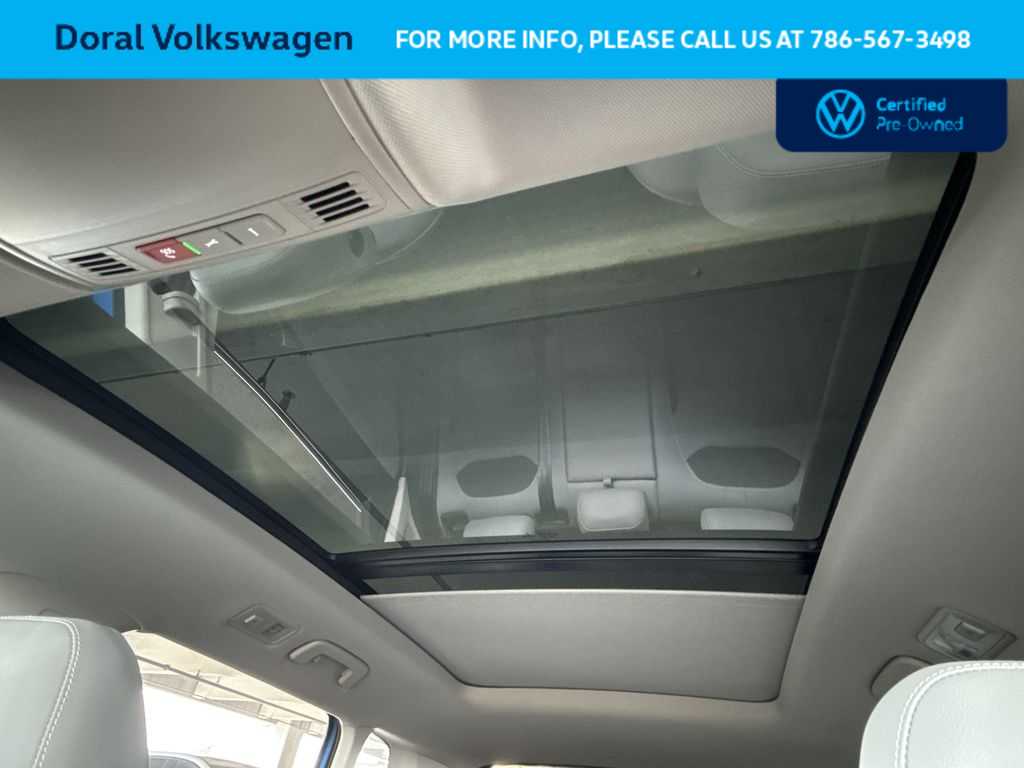 Thumbnail: 2023 Volkswagen Taos - 17