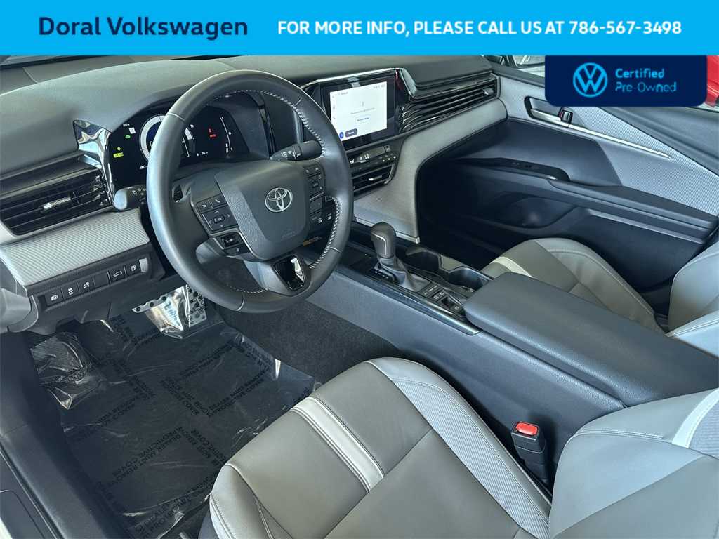 2025 Toyota Camry SE 13