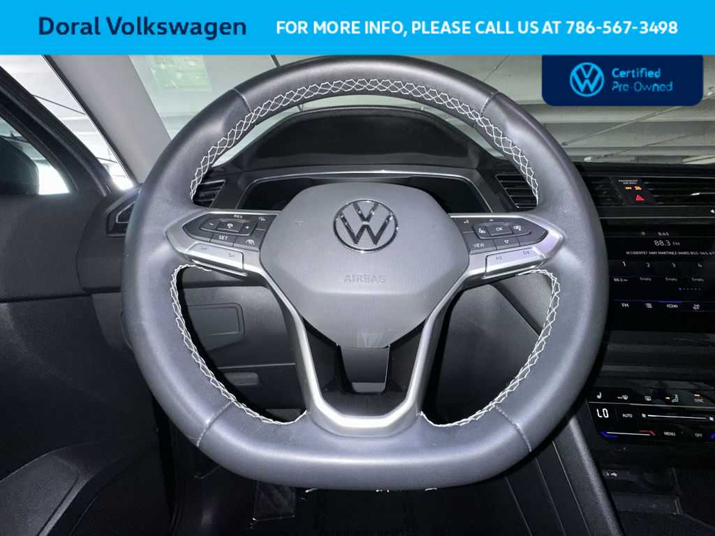 Thumbnail: 2023 Volkswagen Tiguan - 15