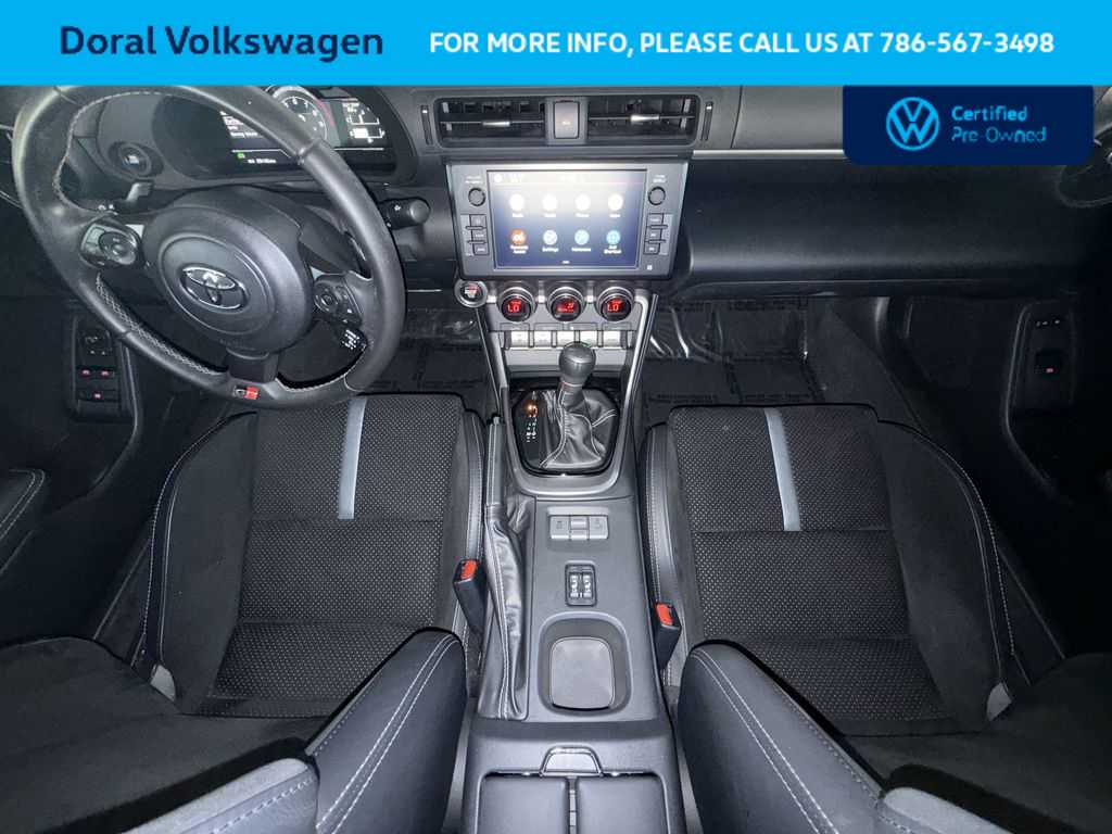 Thumbnail: 2023 Toyota GR86 - 24