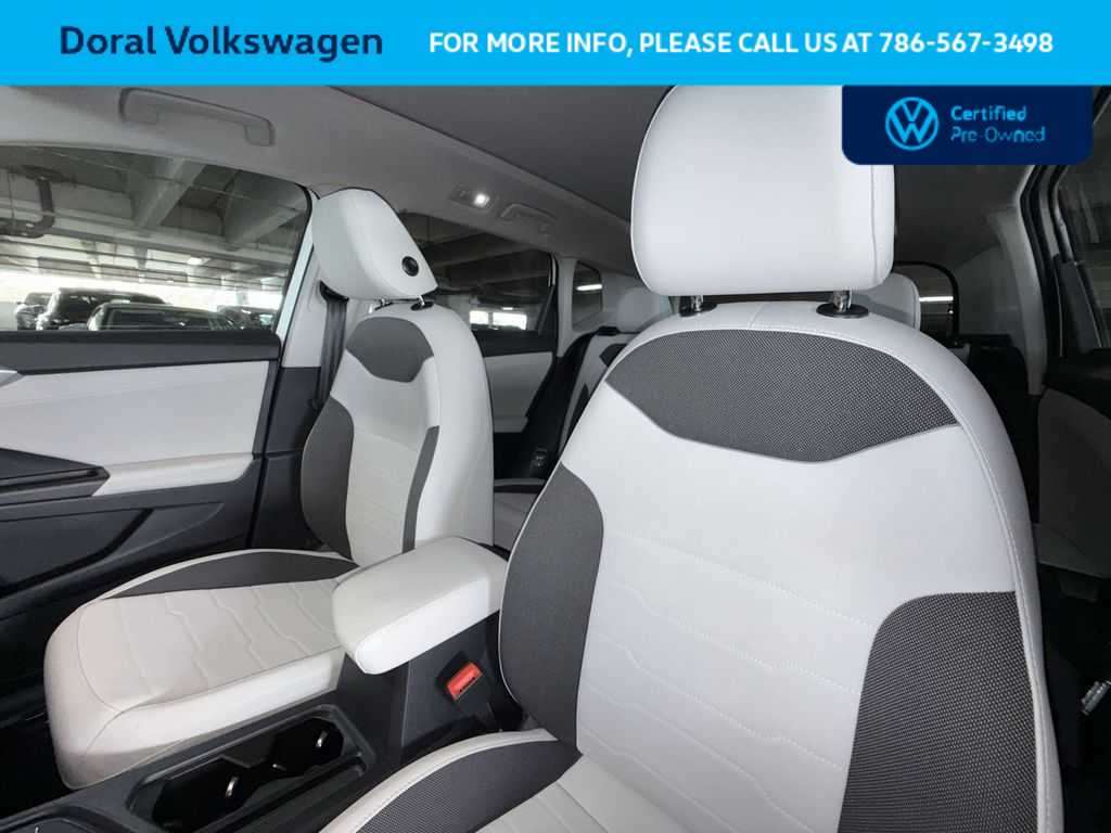 Thumbnail: 2025 Volkswagen Taos - 14