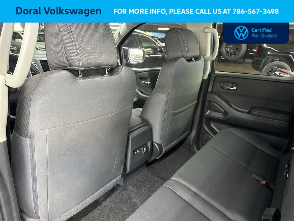 Thumbnail: 2023 Nissan Frontier - 22