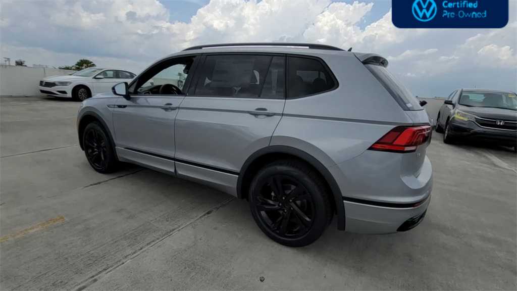 Thumbnail: 2023 Volkswagen Tiguan - 7