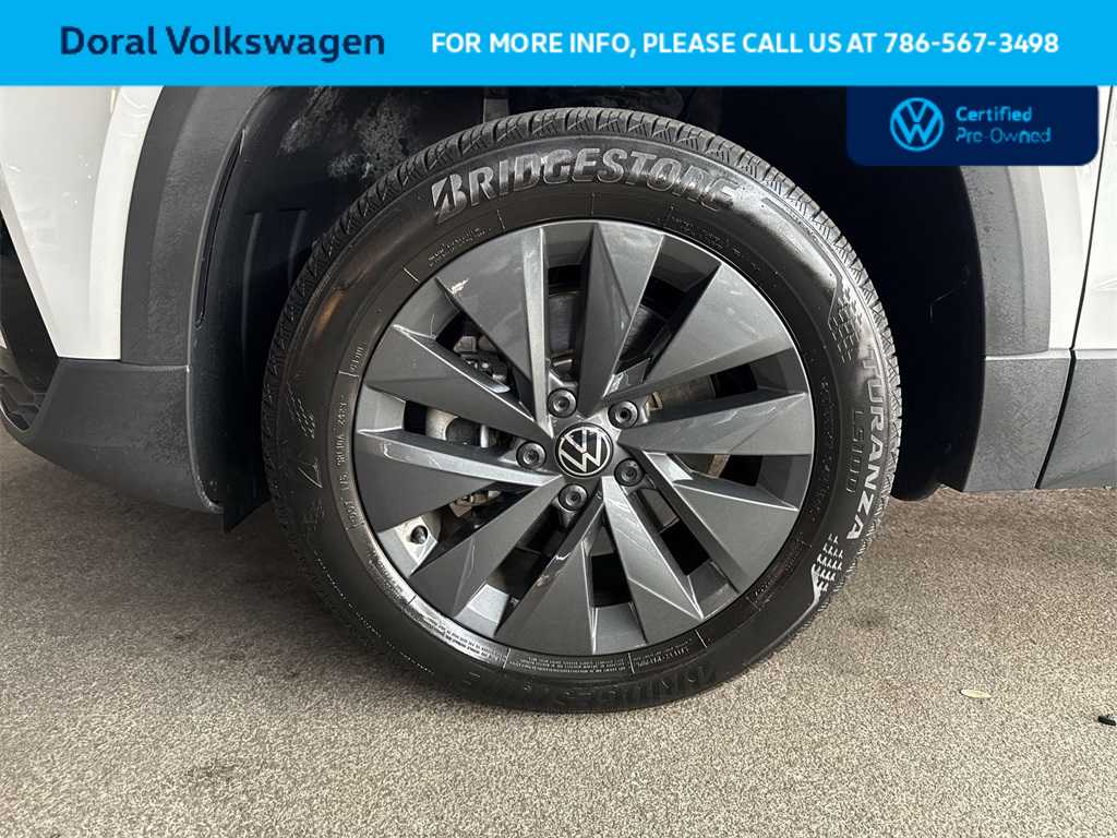 Thumbnail: 2023 Volkswagen Taos - 10