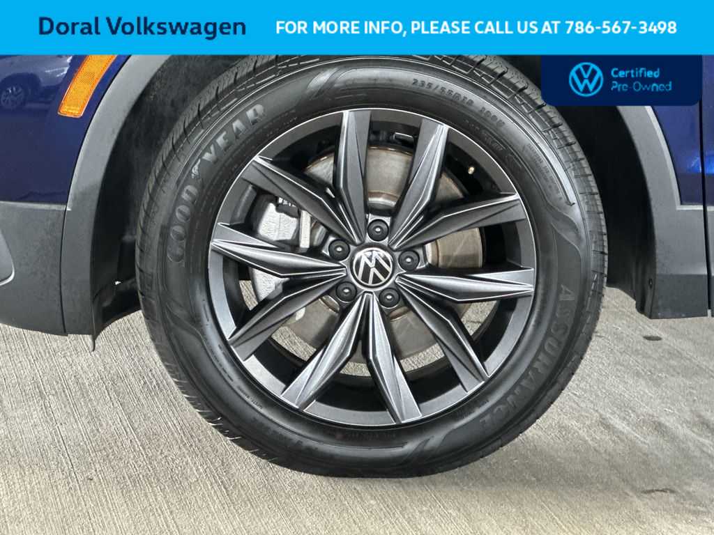 Thumbnail: 2023 Volkswagen Tiguan - 11