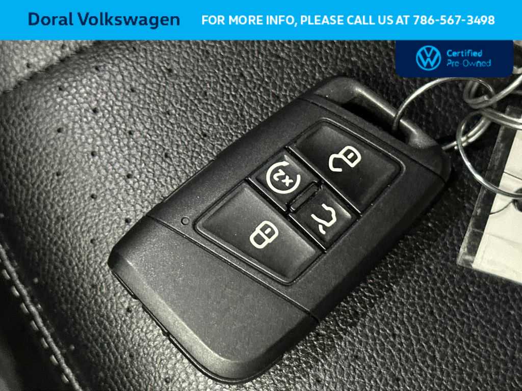 Thumbnail: 2023 Volkswagen Tiguan - 28