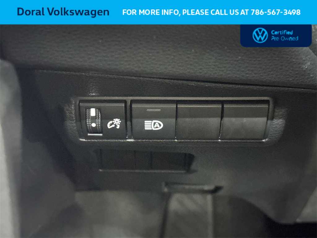 Thumbnail: 2025 Toyota Corolla Cross - 17