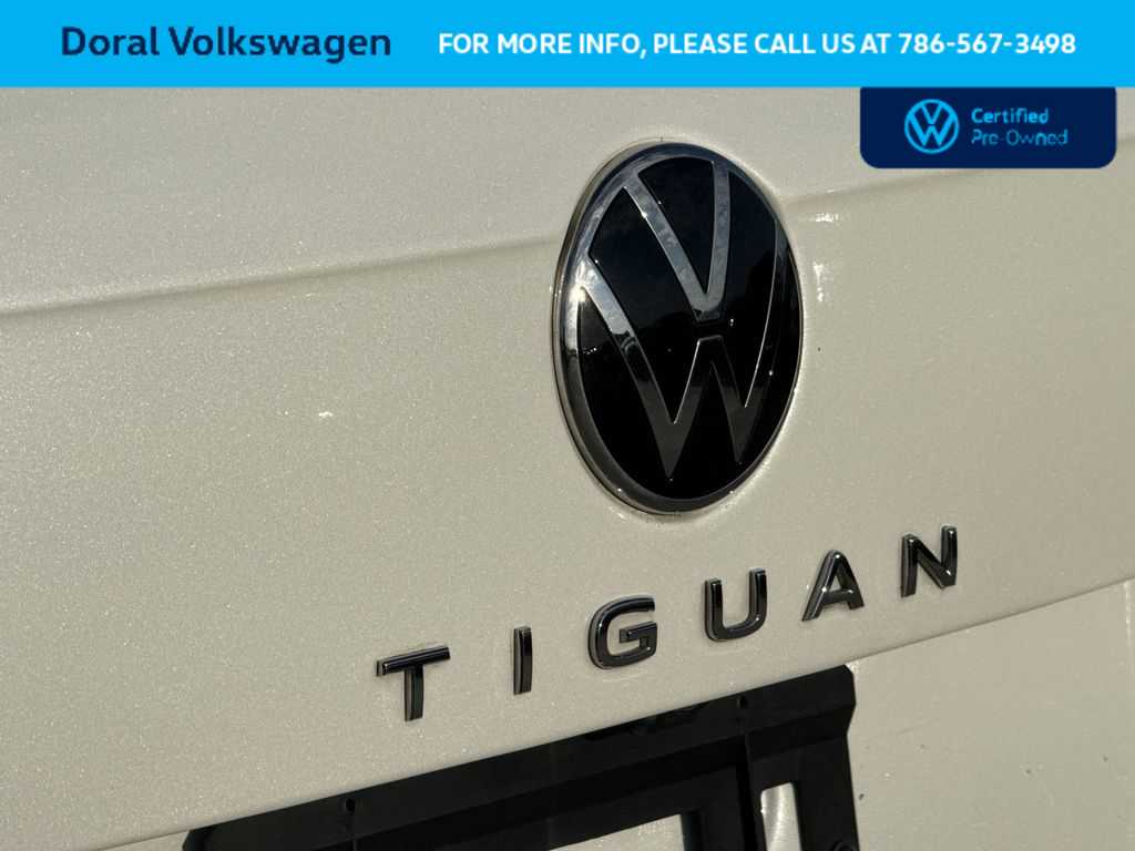 Thumbnail: 2023 Volkswagen Tiguan - 10
