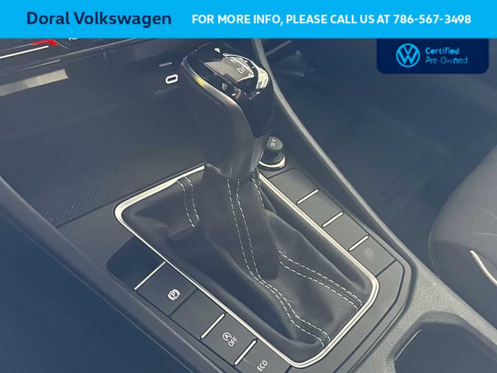 Thumbnail: 2025 Volkswagen Jetta - 21