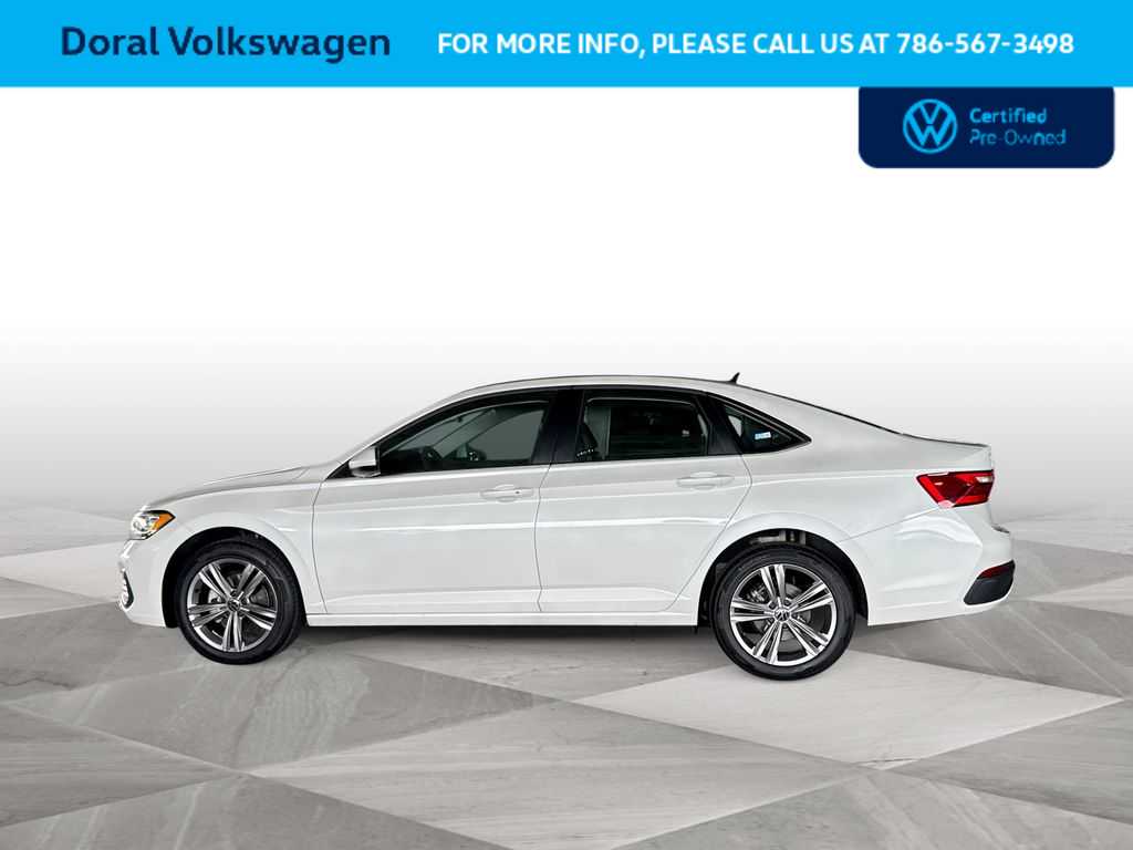 Thumbnail: 2023 Volkswagen Jetta - 5