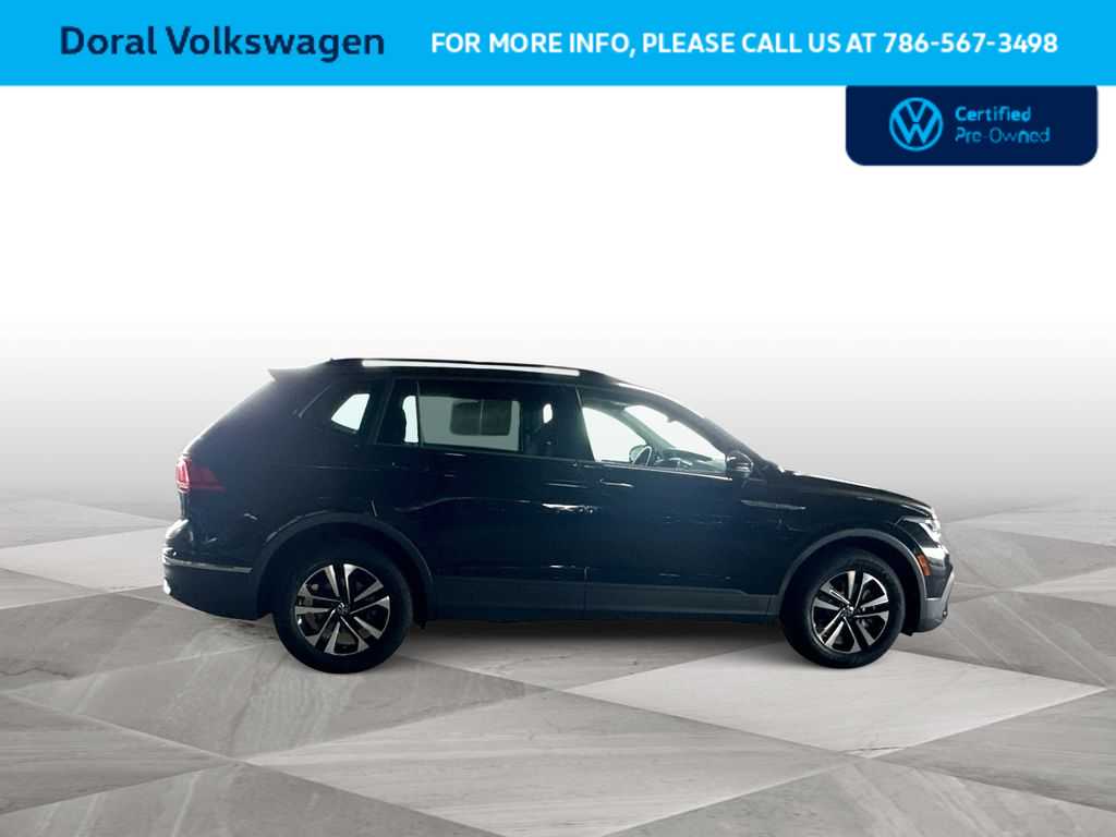 Thumbnail: 2023 Volkswagen Tiguan - 9