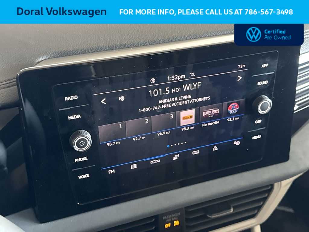 2025 Volkswagen Jetta SE - Photo 18