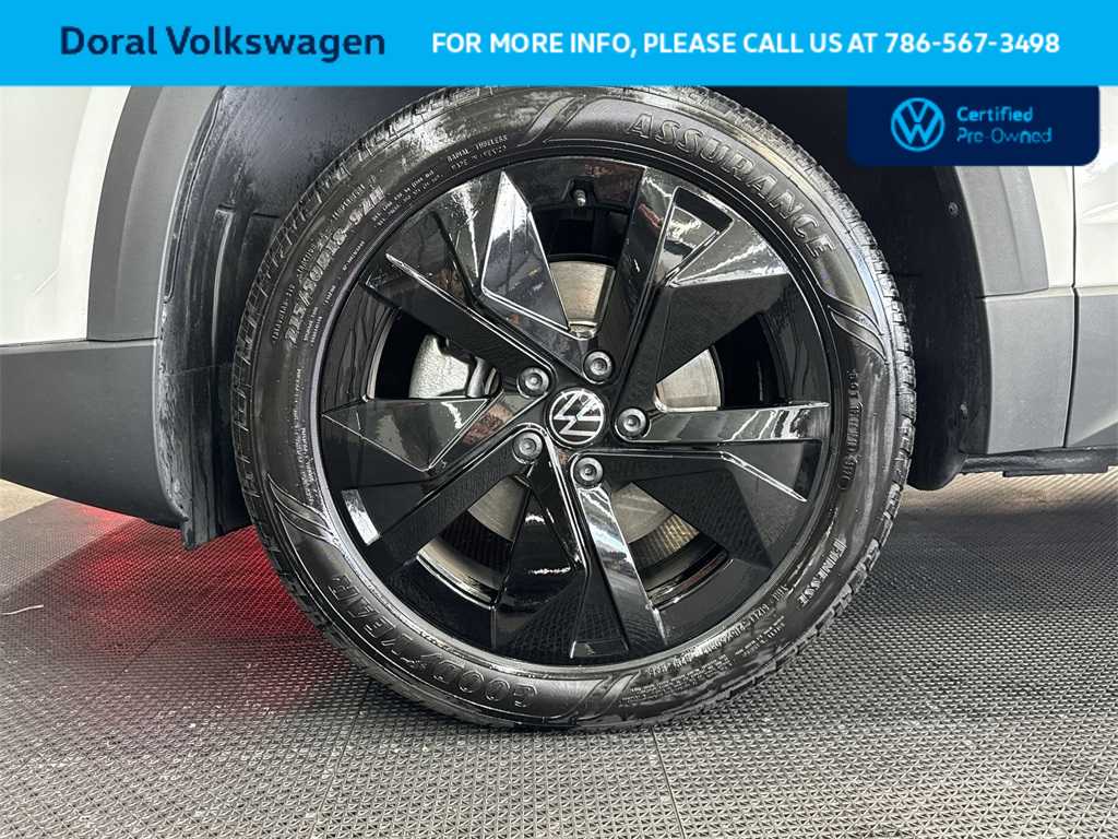 Thumbnail: 2025 Volkswagen Taos - 10