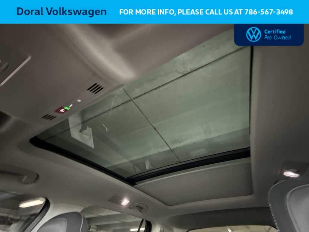 Thumbnail: 2023 Volkswagen Tiguan - 17