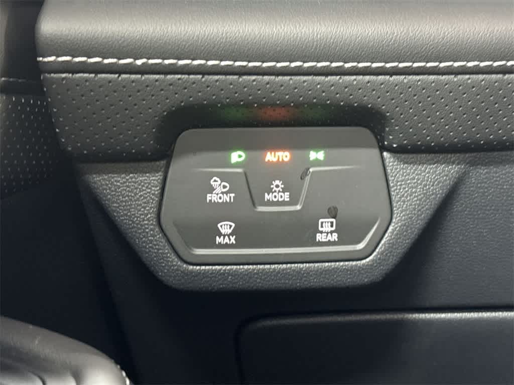 Thumbnail: 2025 Volkswagen Atlas - 18