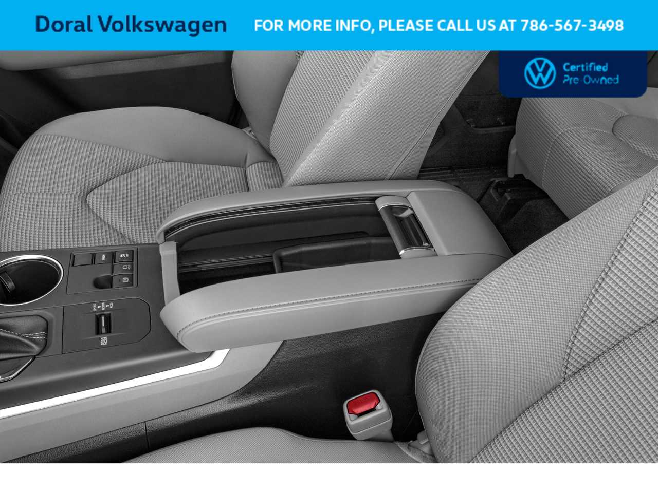 2024 Toyota Highlander LE 10