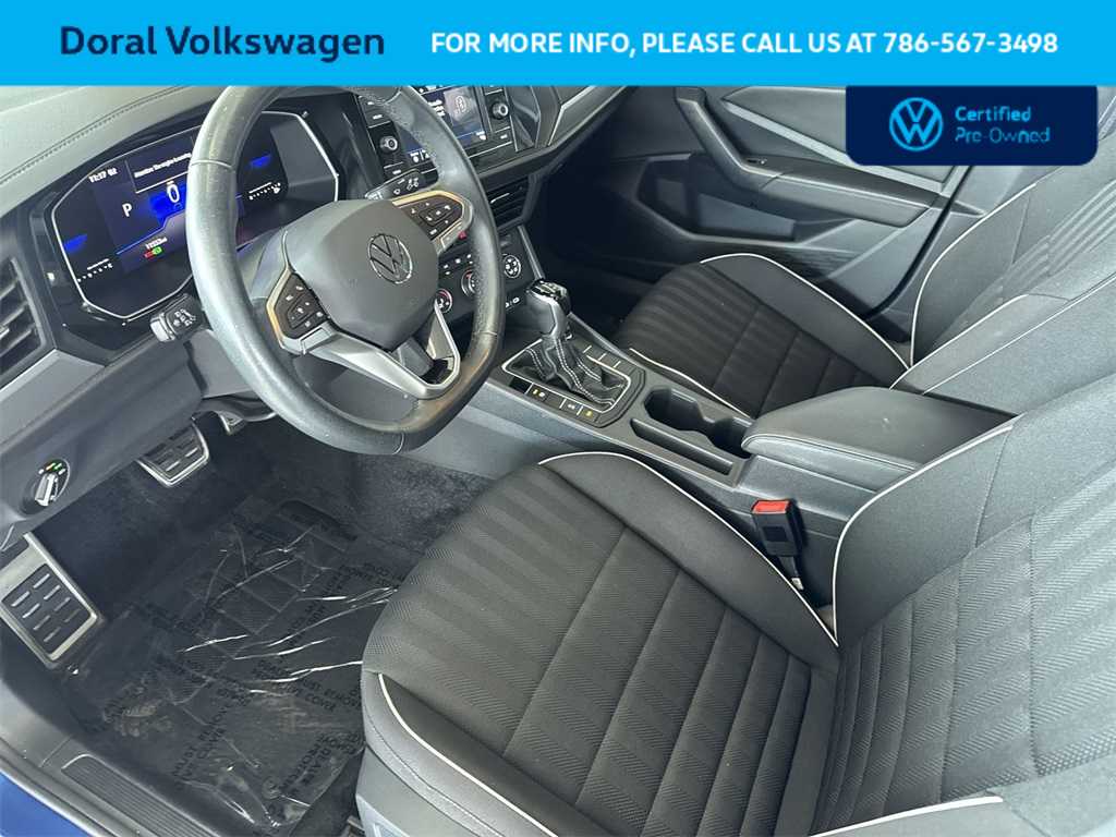 Thumbnail: 2024 Volkswagen Jetta - 13